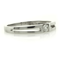 18K White Gold Diamond Ring