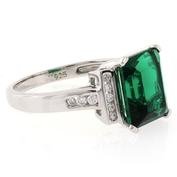 Emerald Stone Silver Ring