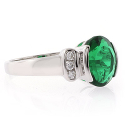 Emerald Oval Cut Stone Ring