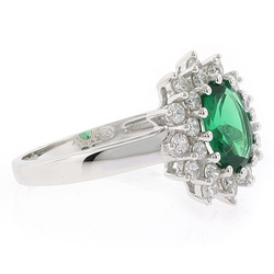 Beautiful Emerald Silver Ring