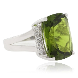 Very Big Peridot Silver Ring