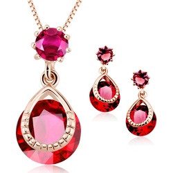 Elegant Swarovski Crystal Set Fiucsa