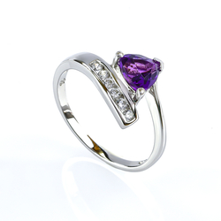 Solitaire Amethyst Sterling Silver Ring