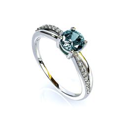 Alexandrite Round Cut Silver Ring Solitaire