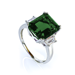 Amazing Quality Emerald Silver Ring 12 mm x 10 mm