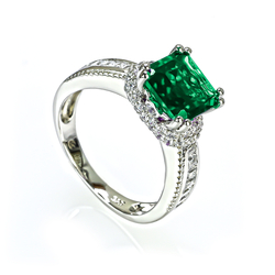 Majestic Emerald Ring