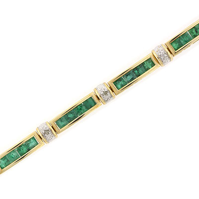 14K Yellow Gold 3.20 ct tw Emerald with Diamond Bracelet