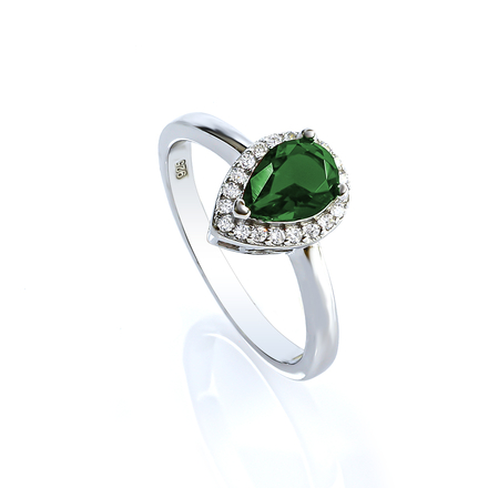 Solitaire Emerald and Simulated Diamonds Ring